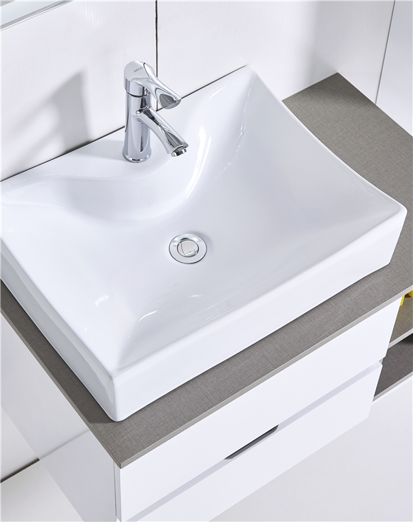 tủ vệ sinh GGP49